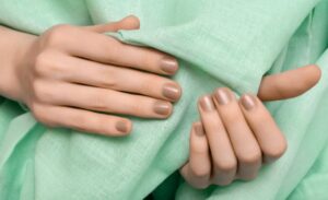 almond shape nails