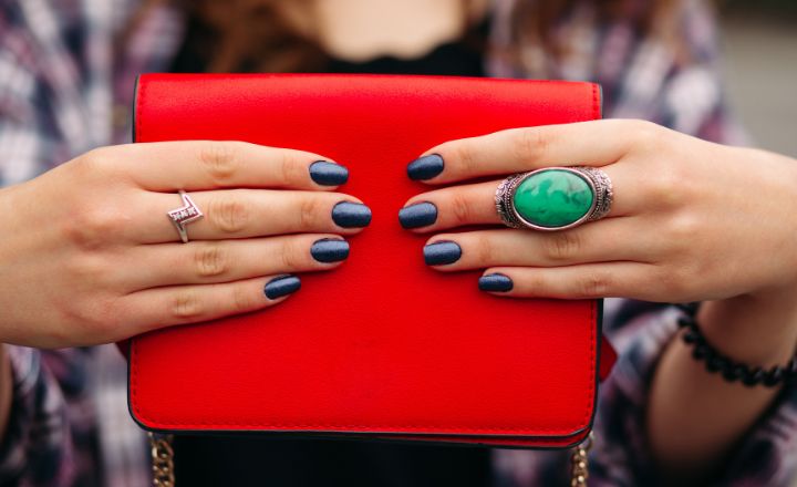 short almond shaped nails