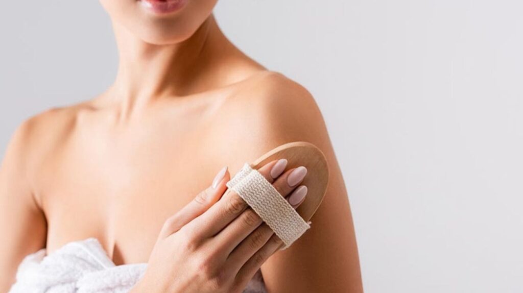 How to Exfoliate for a Tan